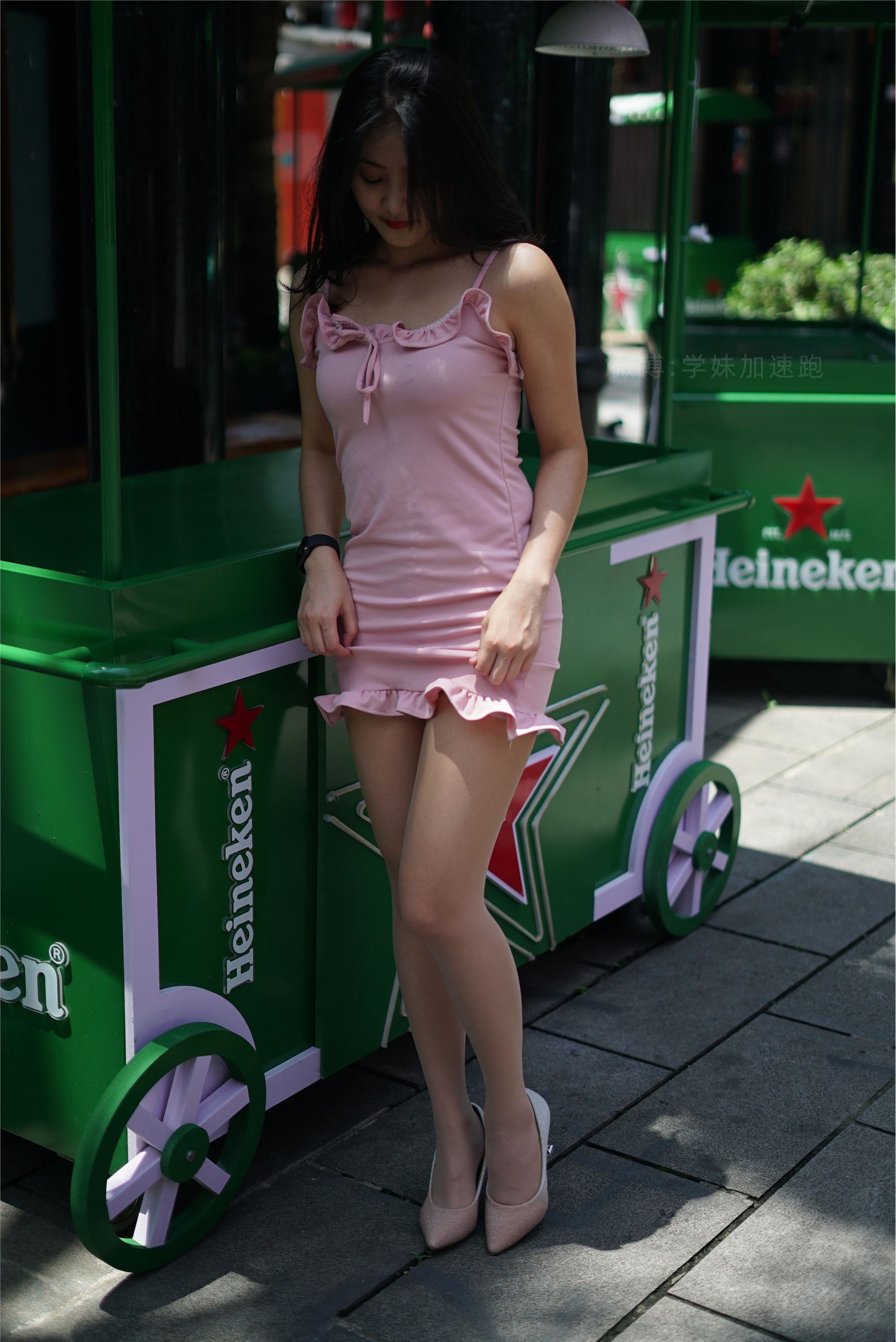 学妹加速跑 XM073《摆摊卖足艺-彤彤》